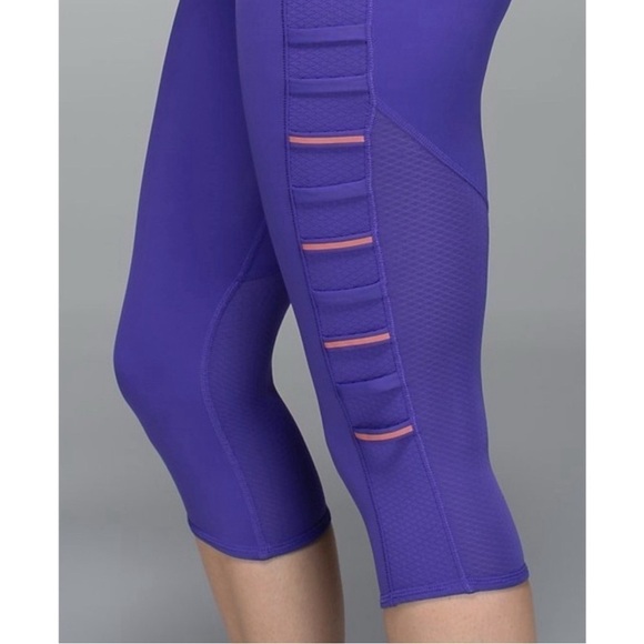 Lululemon Iris Flower Purple Breezy Crops - Picture 2 of 10